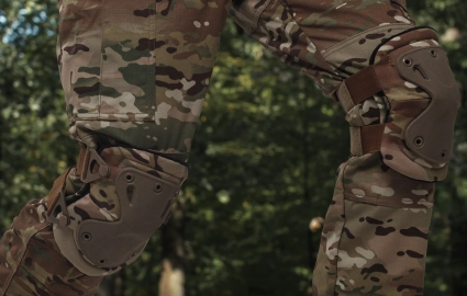 Тактичні наколінники: Як уникнути травм та зберегти мобільність на полі бою