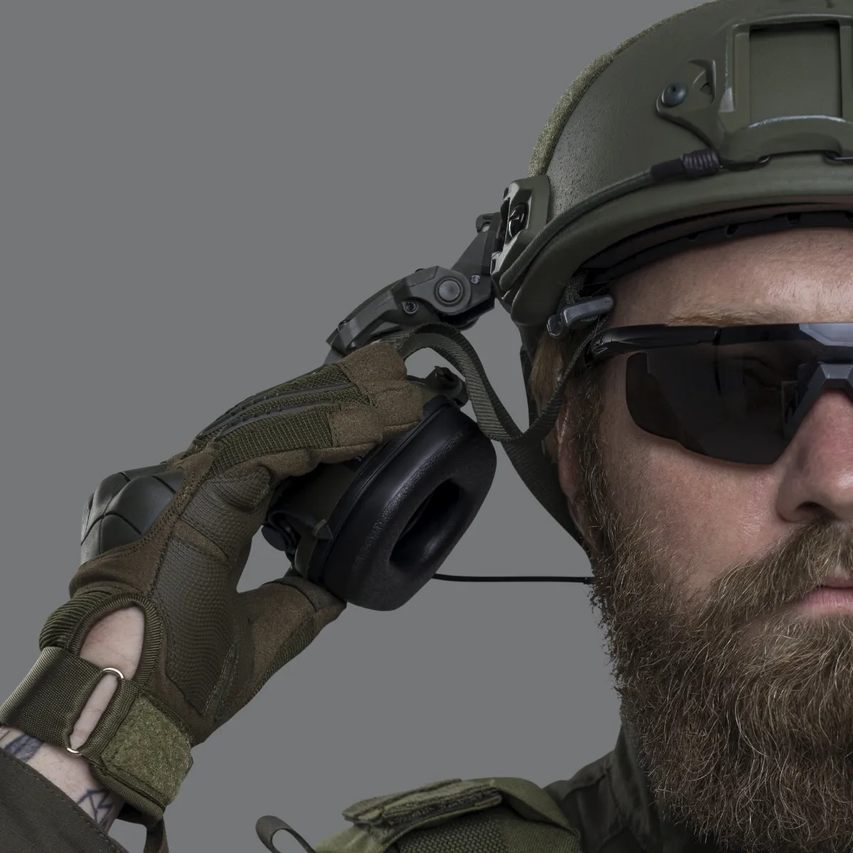 Кріплення адаптер для активних навушників на шолом. Олива 5