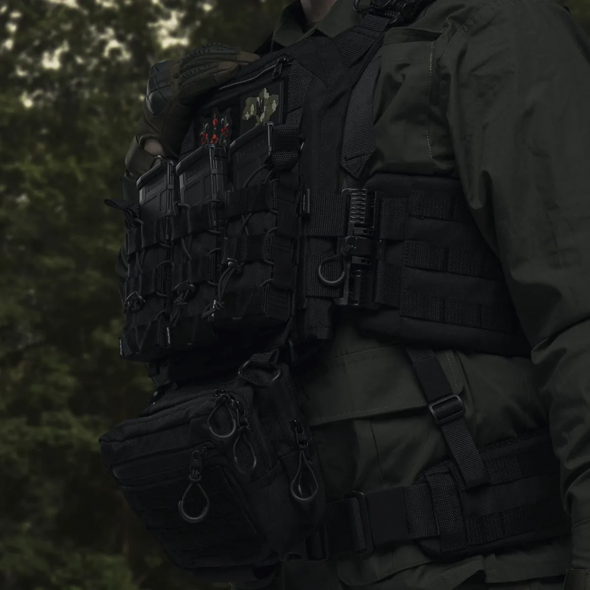 Підсумок одинарний пластиковий для магазину АК/AR. Чорний 6