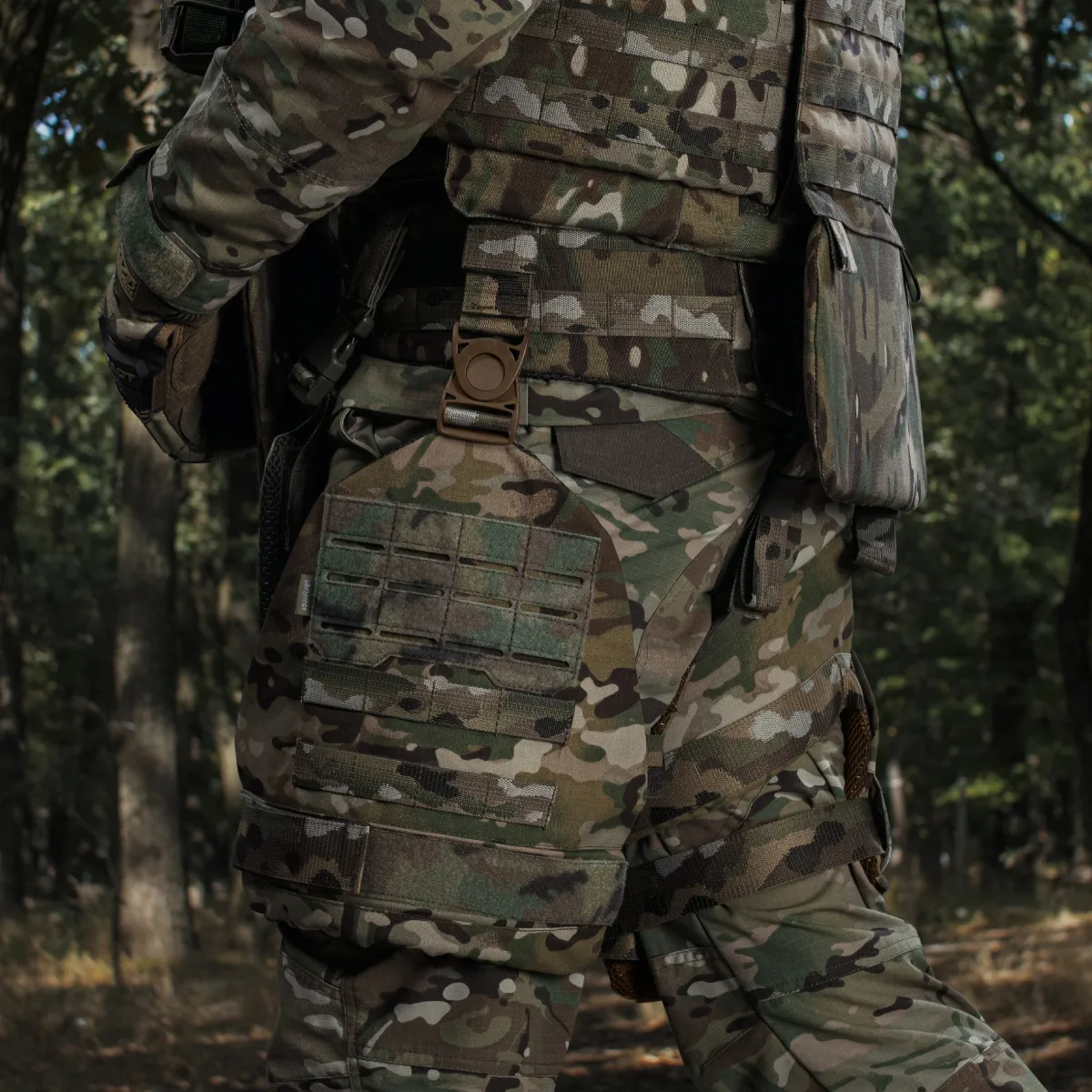 Захист стегон 1-го класу захисту (з балістичним пакетом). Колір мультикам 3