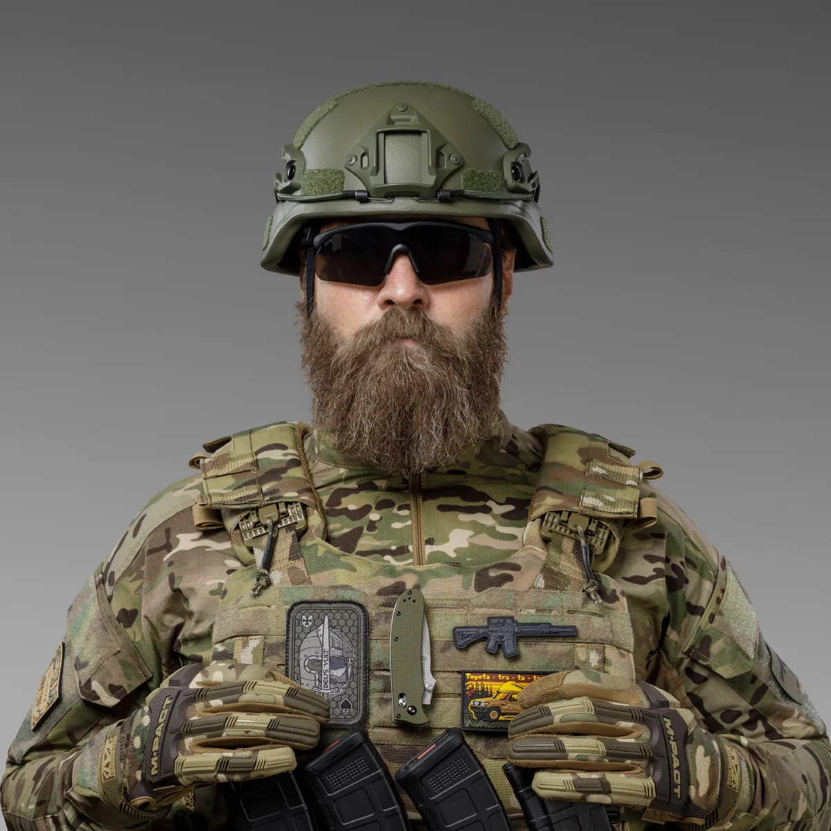 Шолом Mich 2000 з НВМПЕ Ops Core олива. Рівень захисту NIJ IIIA 4