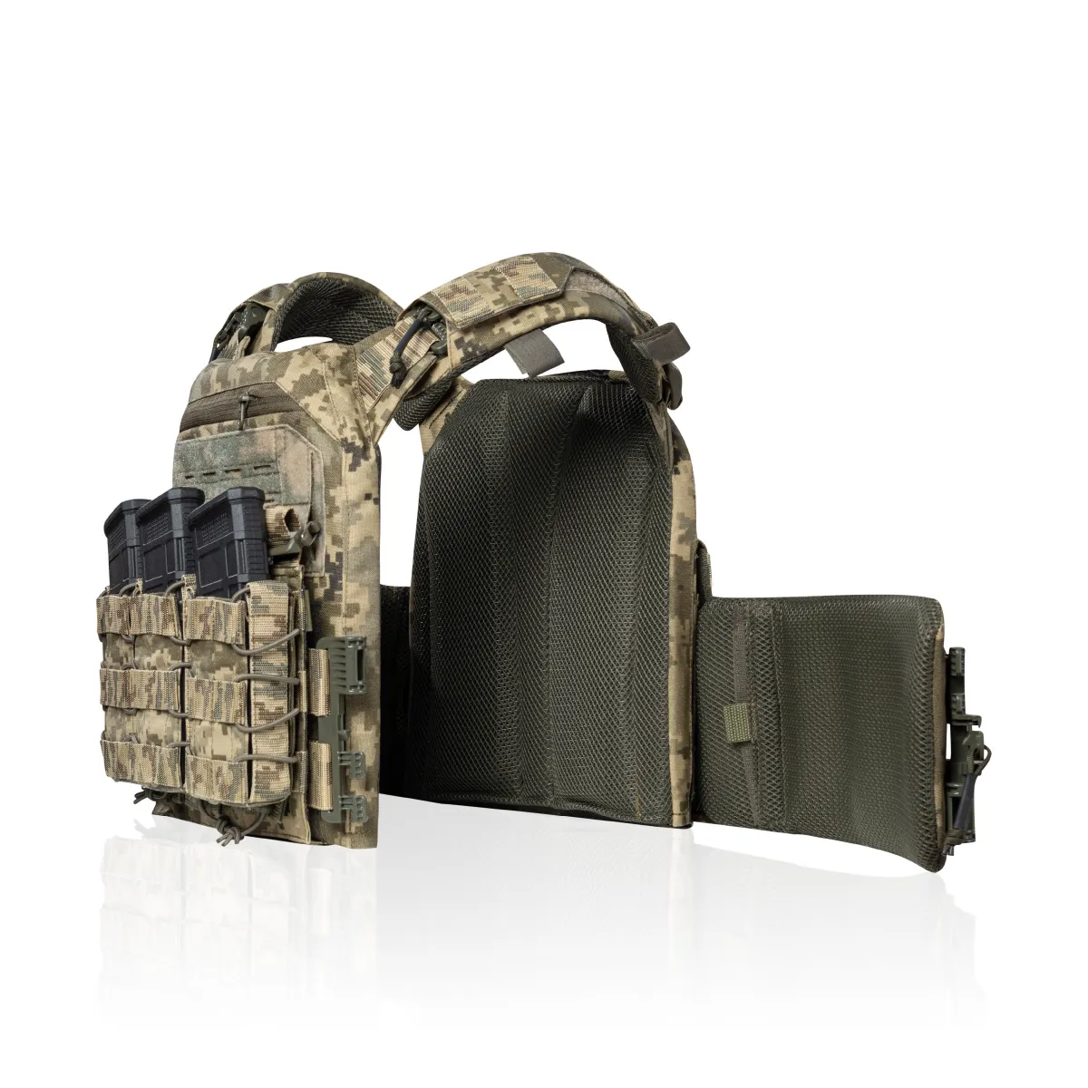 Бронежилет 3 уровня NIJ (PRO). Вес 3.5 кг. Полиэтиленовые плиты PGD-LW+ SAPI 1.5 кг. Пиксель (мм-14) 7