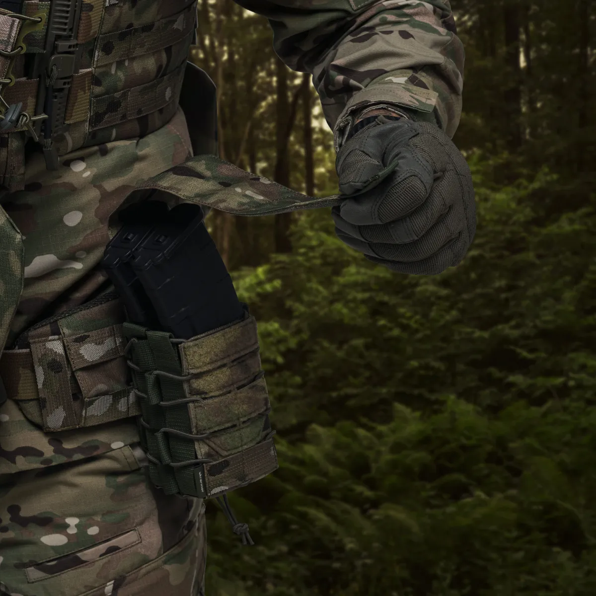 Двойной закрытый подсумок с клапаном под магазины АК/АR/РПК-74. Мультикам 6