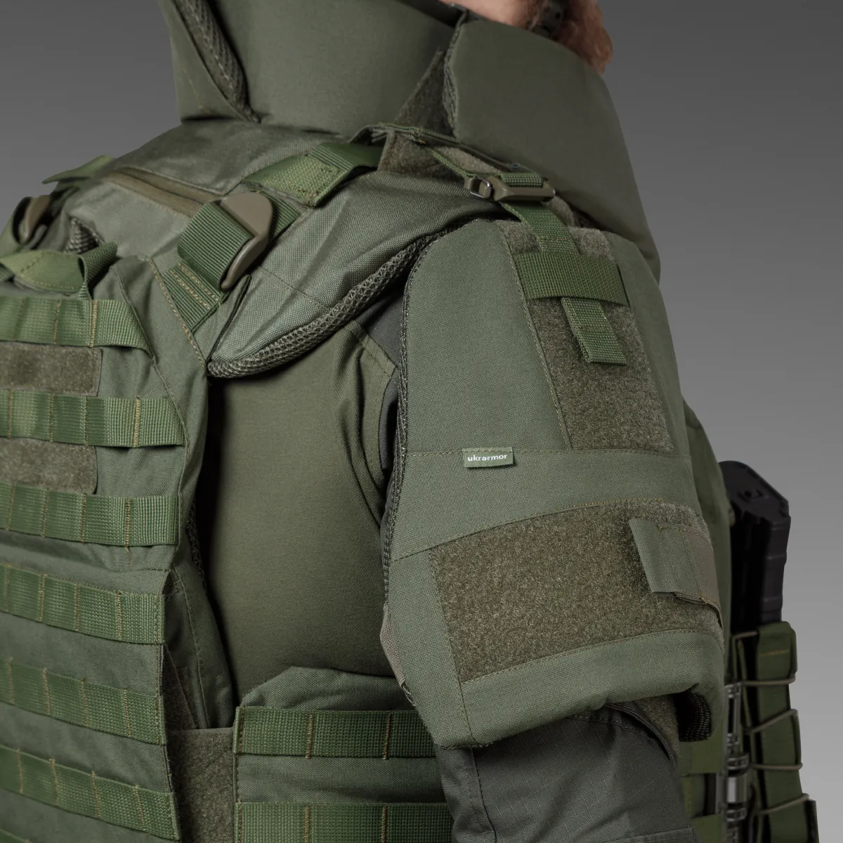 Плечовий захист з балістичними пакетами 2-го класу. STANAG 2920. Олива 11