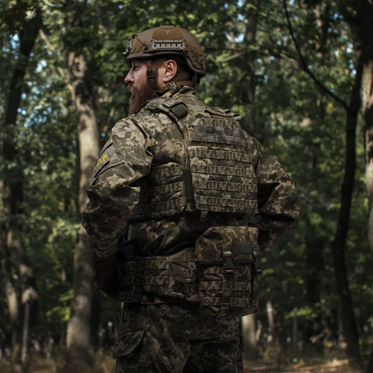 Бронежилет 3 уровня NIJ (PRO). Вес 3.5 кг. Полиэтиленовые плиты PGD-LW+ SAPI 1.5 кг. Пиксель (мм-14) 5