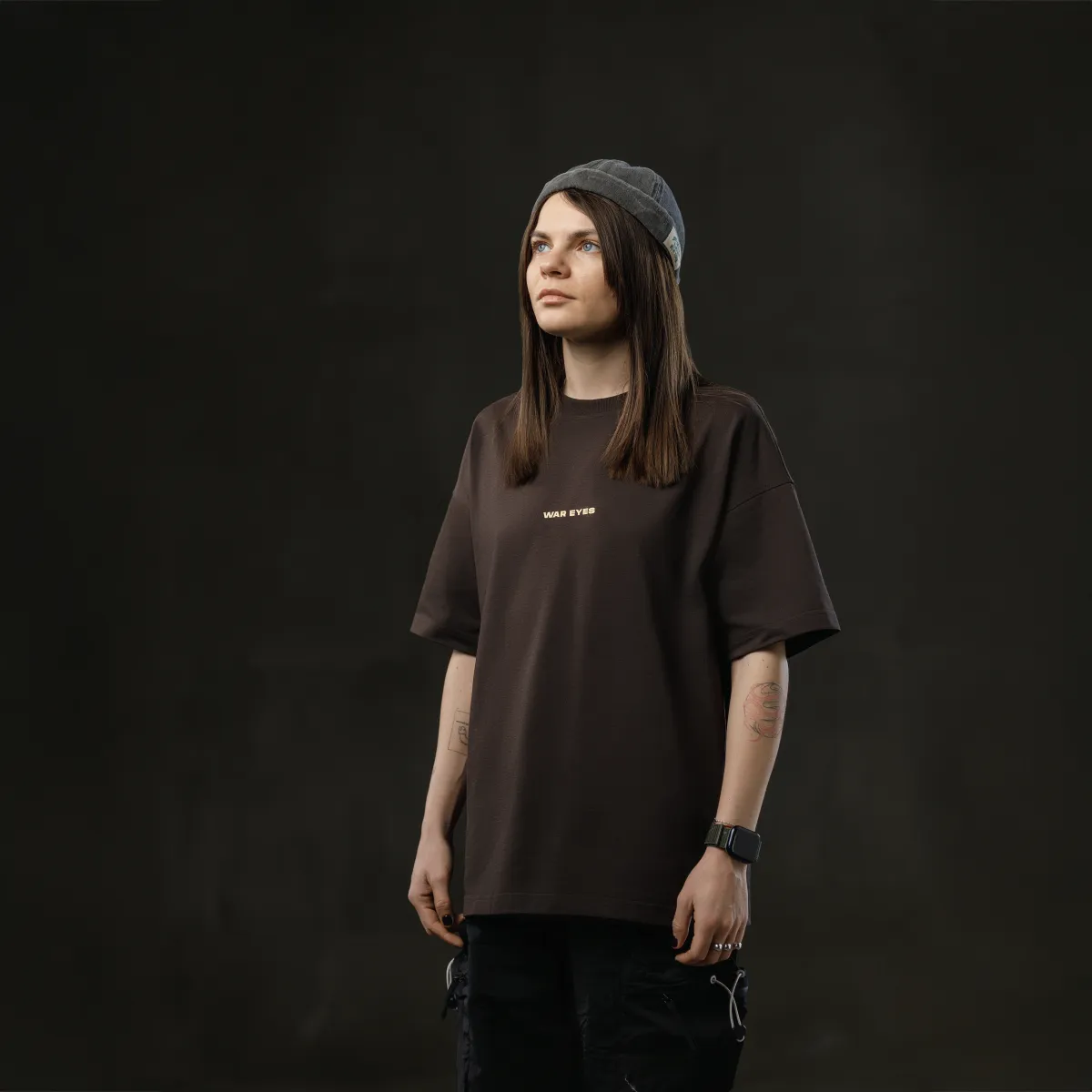 Футболка «War Eyes» від libkos×ukrarmor. Коричневий 4
