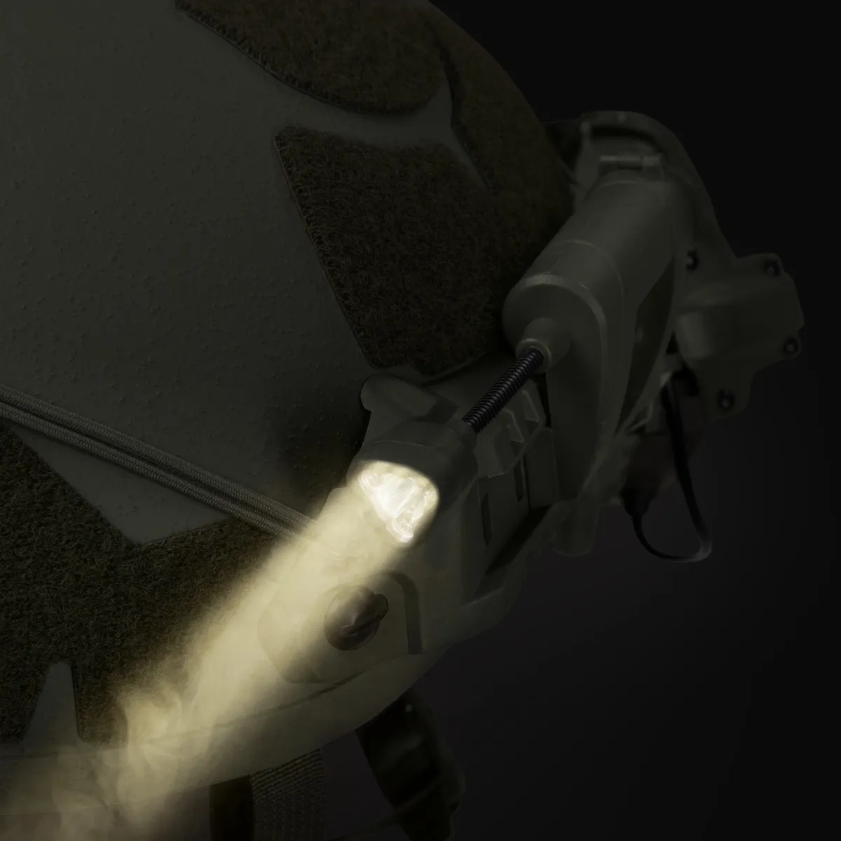 Тактичний ліхтарик LT-09-T на шолом з 4-ма світлодіодами. Олива 2