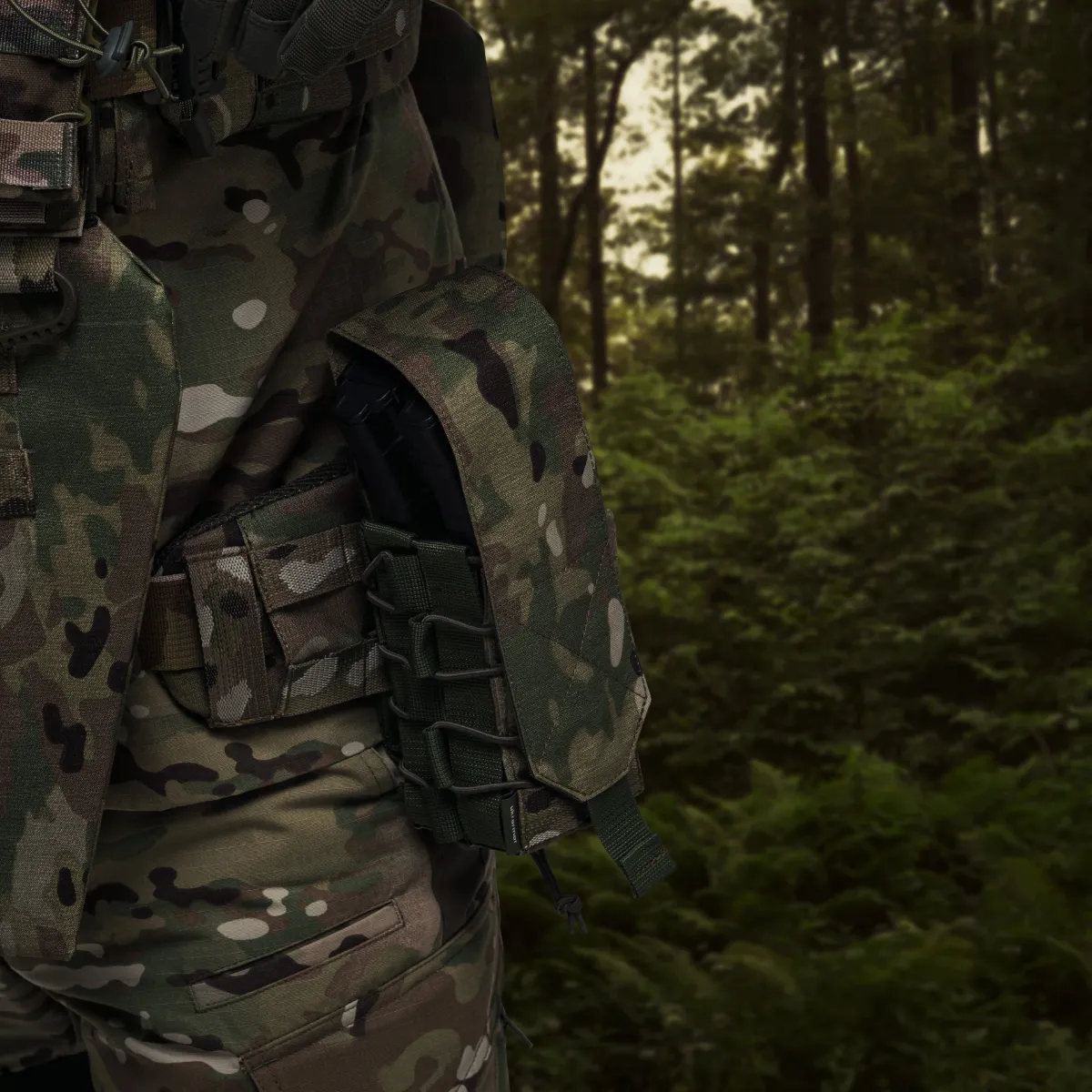 Двойной закрытый подсумок с клапаном под магазины АК/АR/РПК-74. Мультикам 3