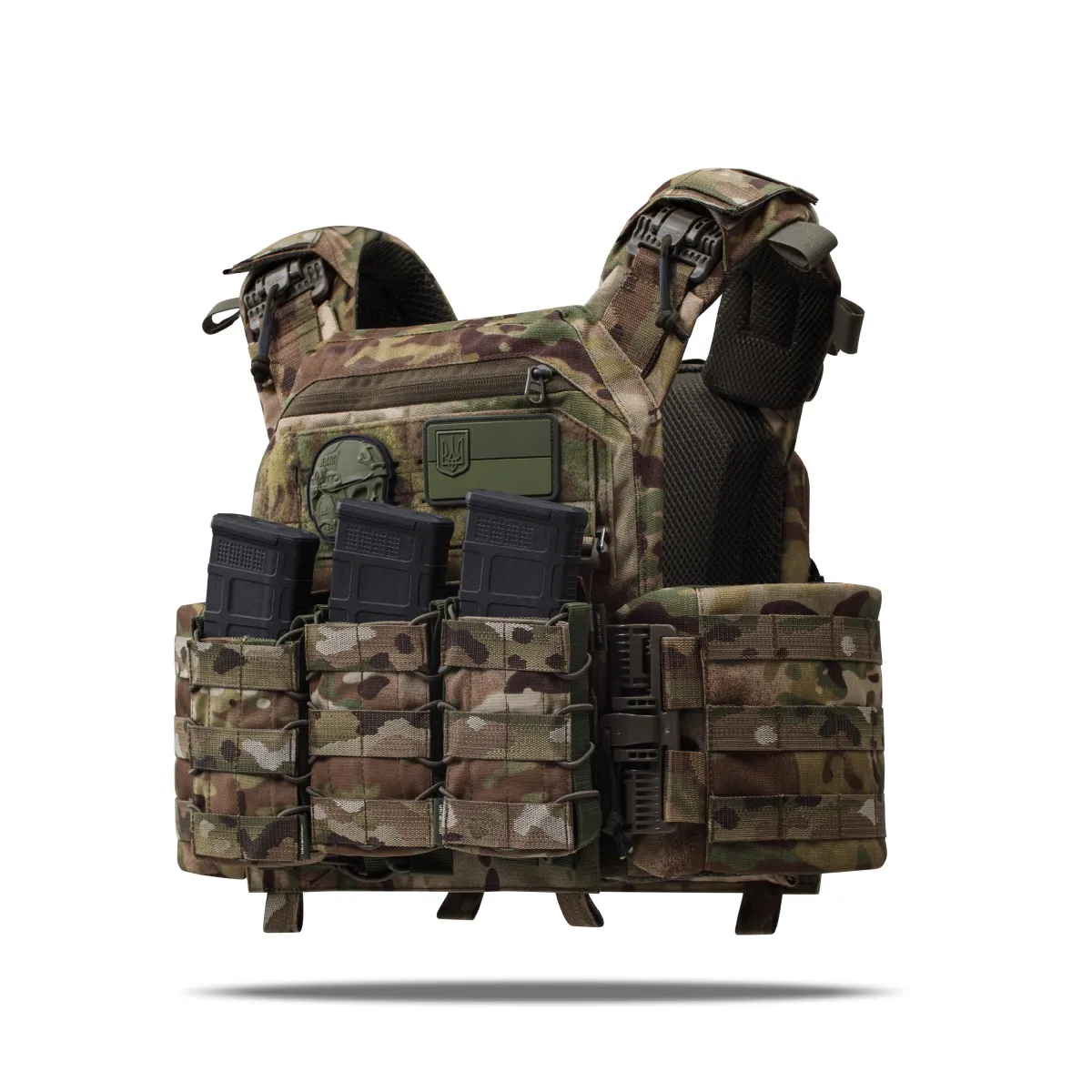Бронежилет 3-го класу (PRO). Вага 3.8 кг. Поліетиленові плити 1.6 кг. Мультикам 4