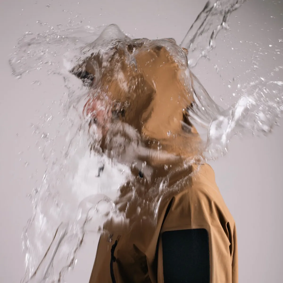 Куртка Helikon-Tex Squall Hardshell – Coyote. Захист від дощу та снігу 12