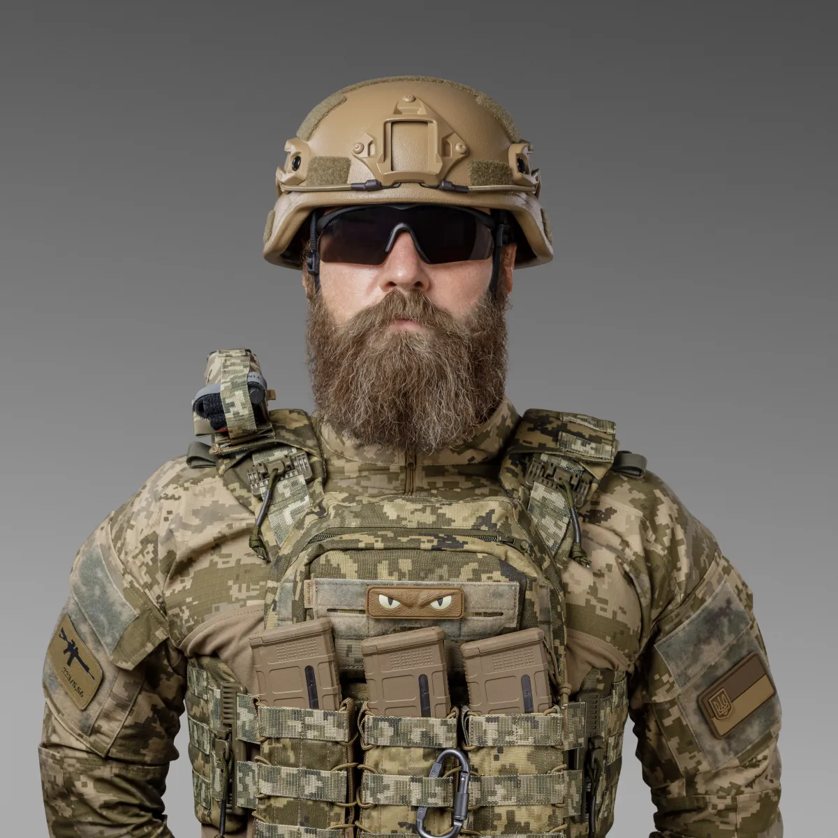 Шолом Mich 2000 Ops Core з НВМПЕ койот. Рівень захисту NIJ IIIA 4