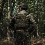 Бронежилет 3-го класу (PRO). Вага 3.8 кг. Поліетиленові плити 1.6 кг. Мультикам 6