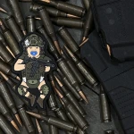 Патч (шеврон) «Малюк народжений для війни» від Sanchi. М’який ПВХ пластик. Олива 5